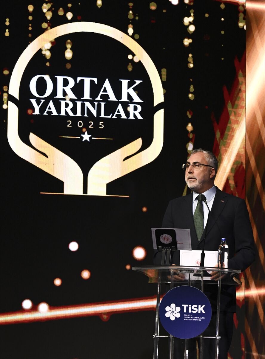 Çalışma ve Sosyal Güvenlik Bakanı Işıkhan, 'Ortak Yarınlar Ödül Töreni'nde konuştu: