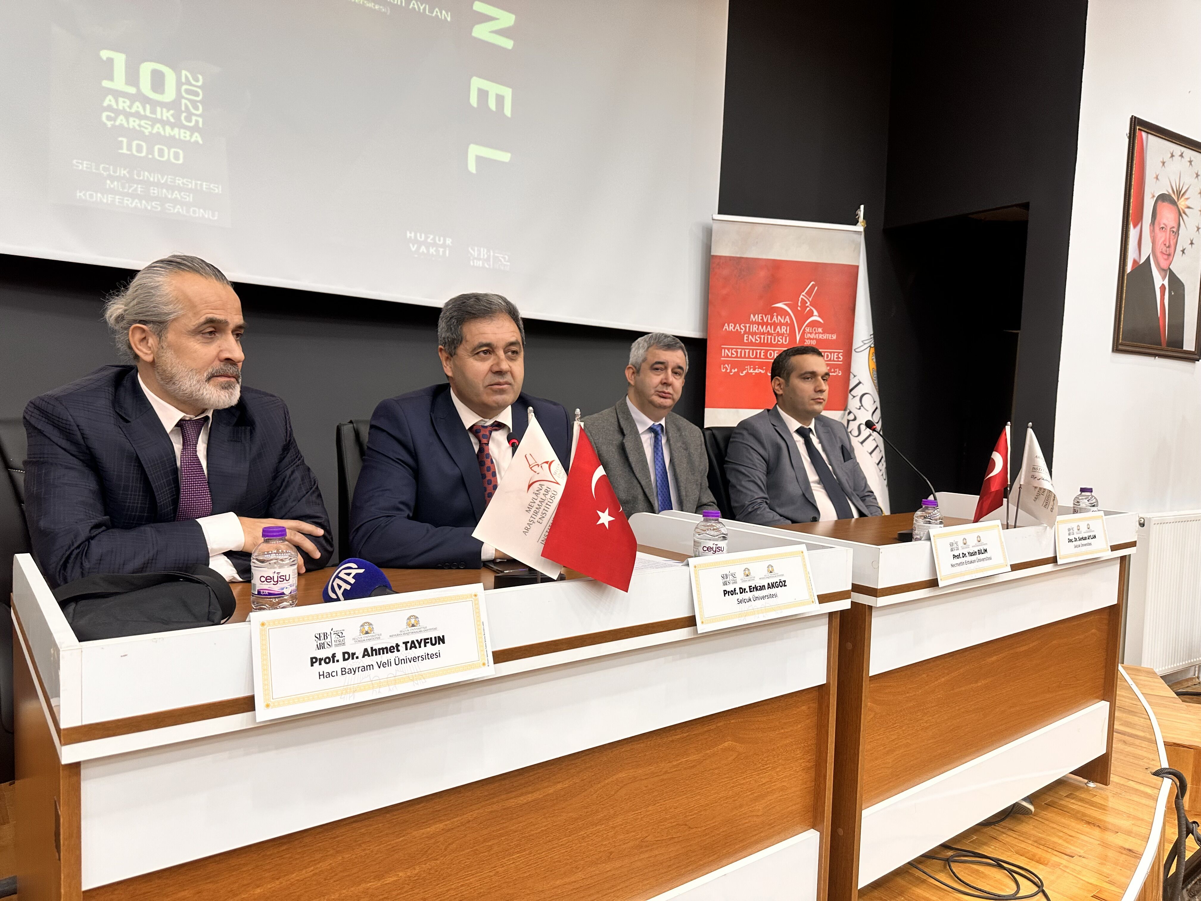 Selçuk Üniversitesi'nde Konya Turizmi ve Mevlana Paneli düzenlendi
