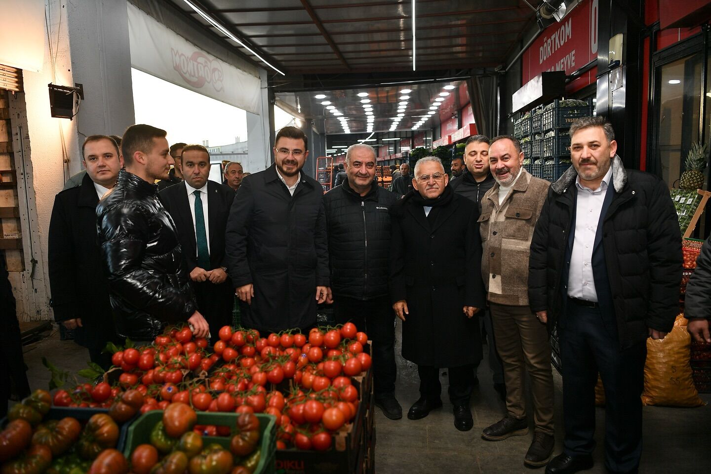 Başkan Büyükkılıç, Hal Kompleksi'ni ziyaret etti