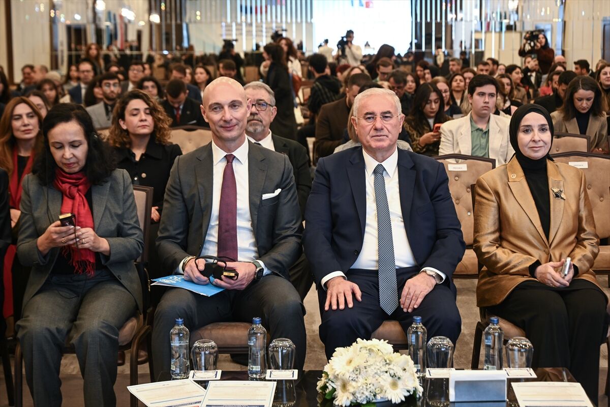 Kamu Başdenetçisi Akarca 'Kamu Denetçiliği Kurumu Çocuk Hakları Stratejisi Lansmanı'nda konuştu: