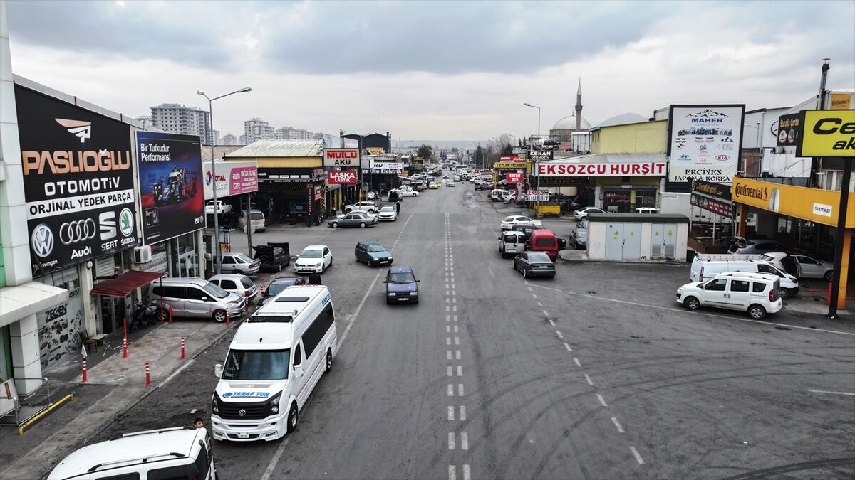 Kocasinan'da eski ve yeni sanayi bölgesindeki ana arterlerin altyapı ve asfalt çalışmaları tamamlandı