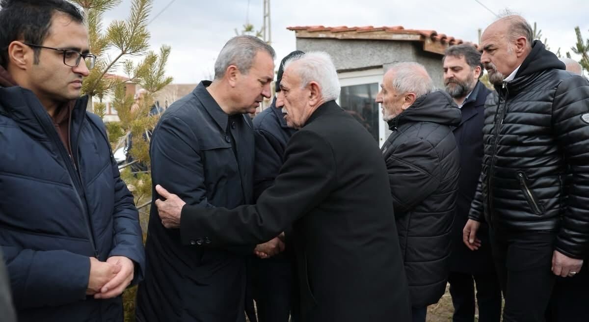 Sivas Belediye Başkanı Uzun'un vefat eden babaannesinin cenazesi defnedildi