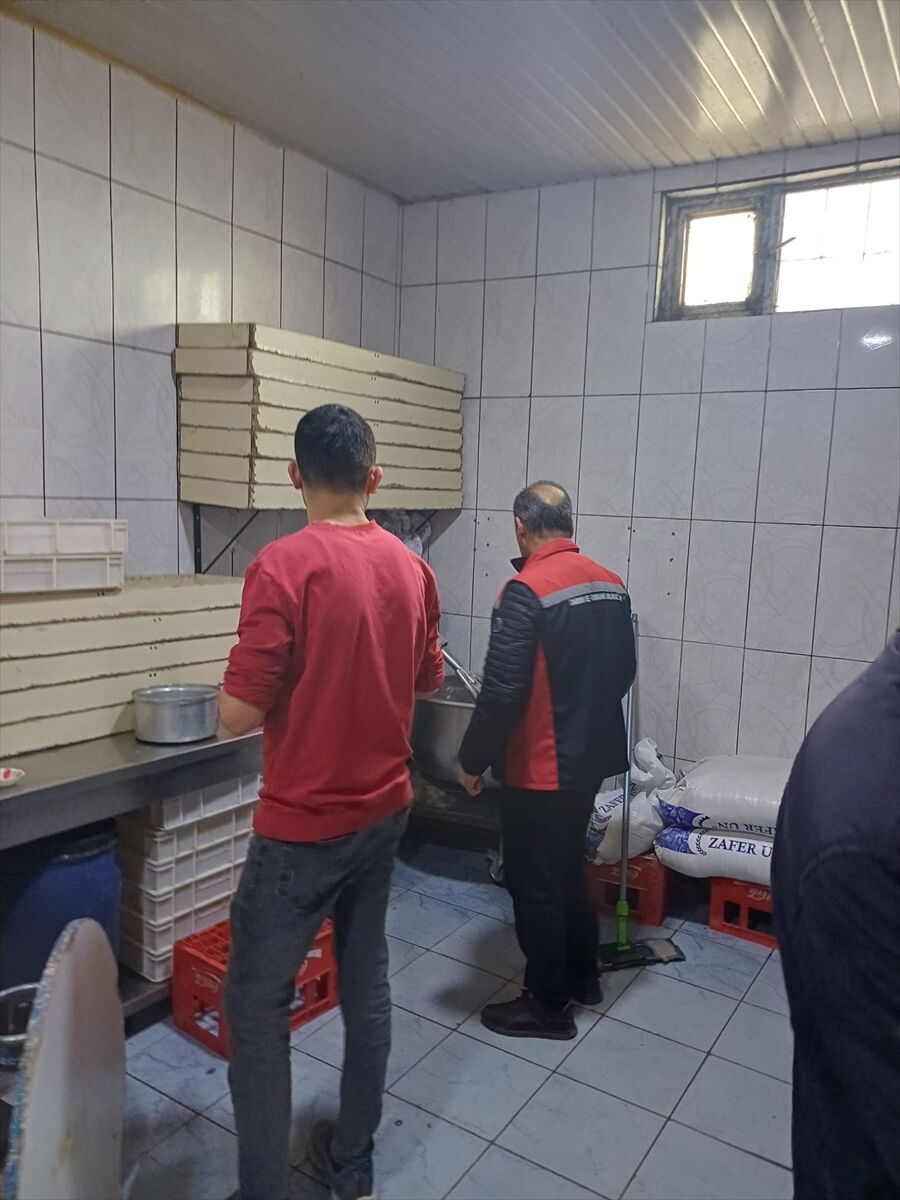 Ulaş'ta ilçe esnafı denetlendi