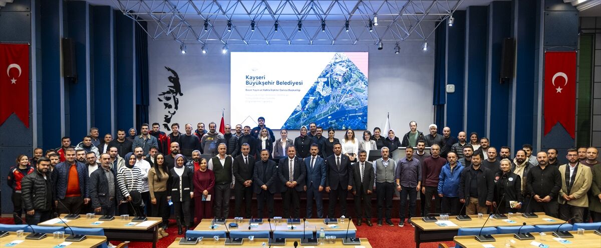 Büyükşehir Belediyesinde vatandaş başvuru süreçleri değerlendirme toplantısı yapıldı