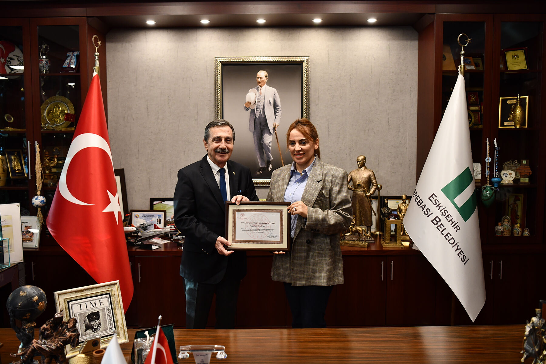 Tepebaşı'na Sağlığı Geliştiren Belediye belgesi