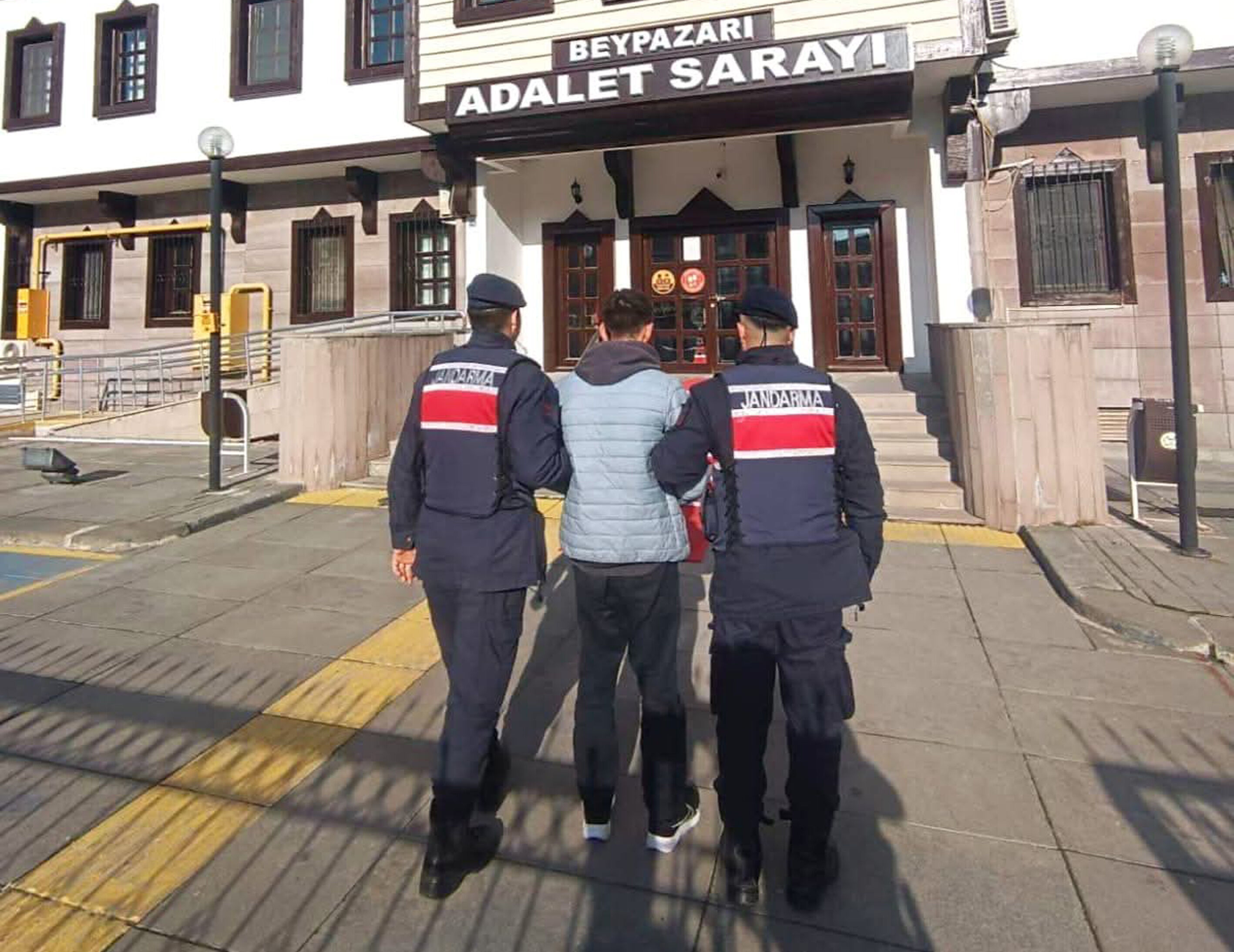 Beypazarı'nda telefon dolandırıcılığı iddiasıyla 1 şüpheli tutuklandı