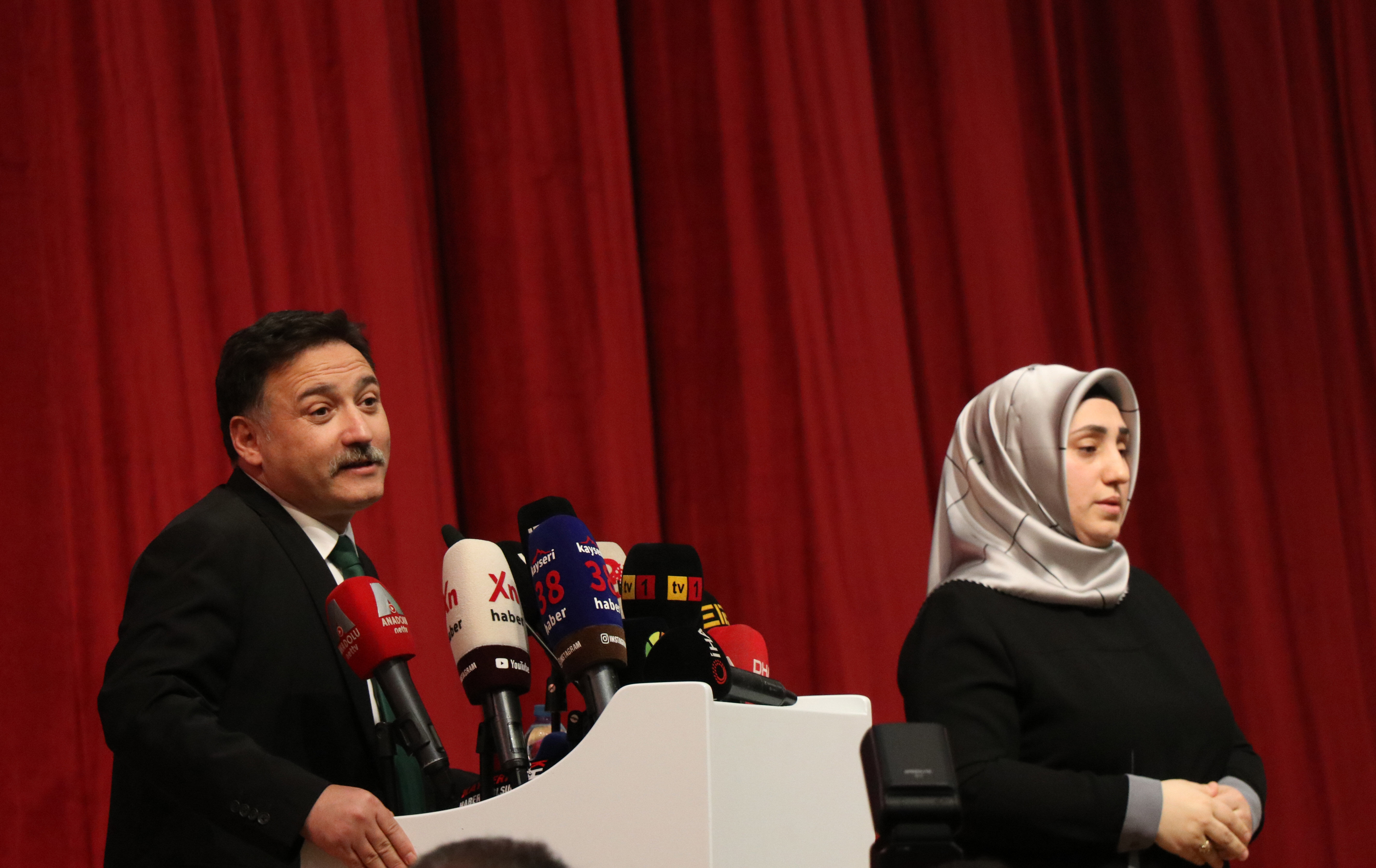 Engelli bireyler Büyükşehir Belediyesinin programında bir araya geldi