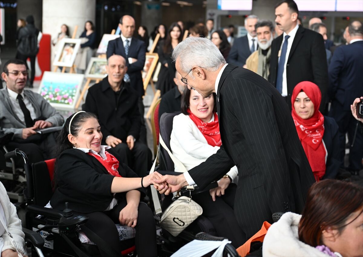 Bakan Uraloğlu, Dünya Engelliler Günü dolayısıyla düzenlenen etkinlikte konuştu: