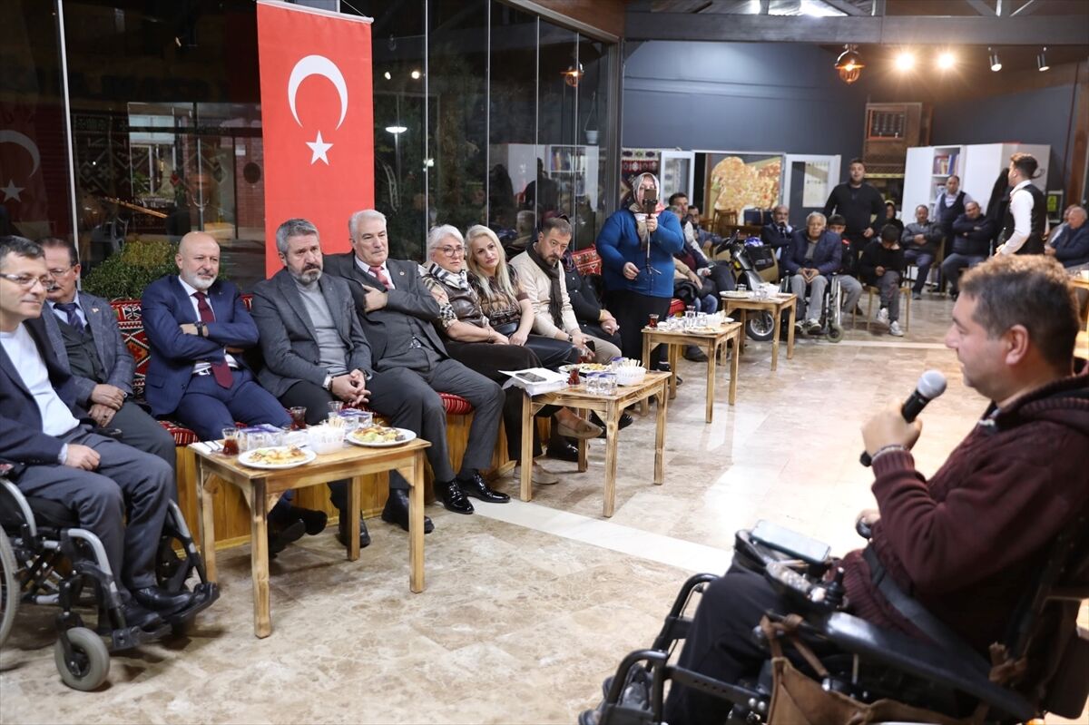 Başkan Çolakbayrakdar, 3 Aralık Dünya Engelliler Günü programına katıldı