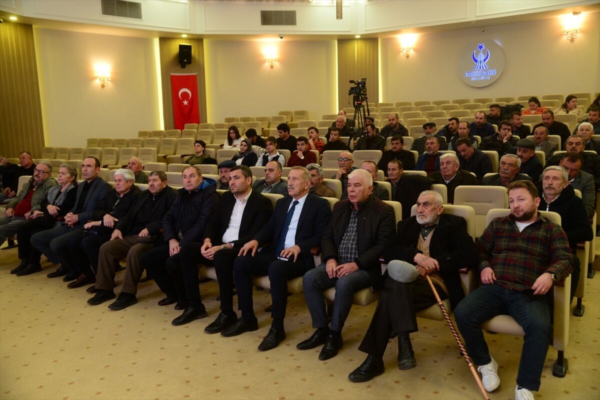 Kahramankazan'da çiftçilere 'İklim Değişikliği ve Toprak Sağlığı' eğitimi