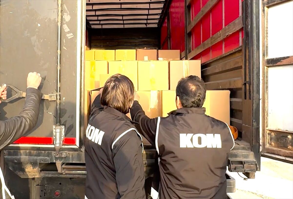 Kırşehir'de 3,5 ton kaçak tütün ele geçirildi