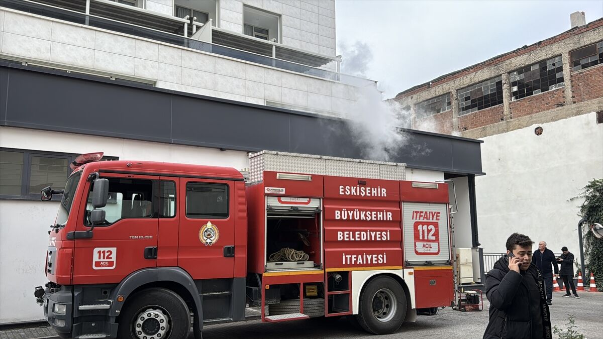 Eskişehir'deki bir işletmenin mutfağında çıkan yangın kontrol altına alındı