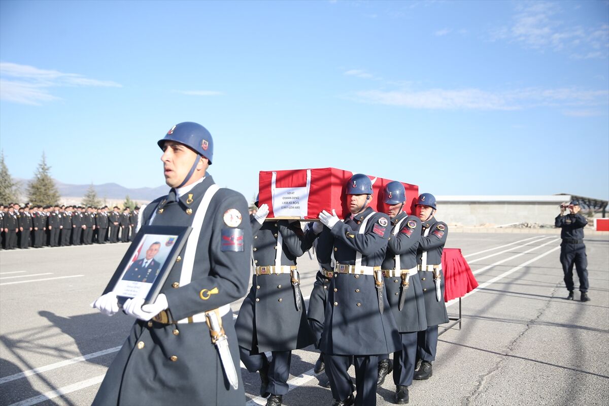Niğde'de kalp krizi sonucu ölen Çamardı İlçe Jandarma Komutanı Deniz için tören düzenlendi