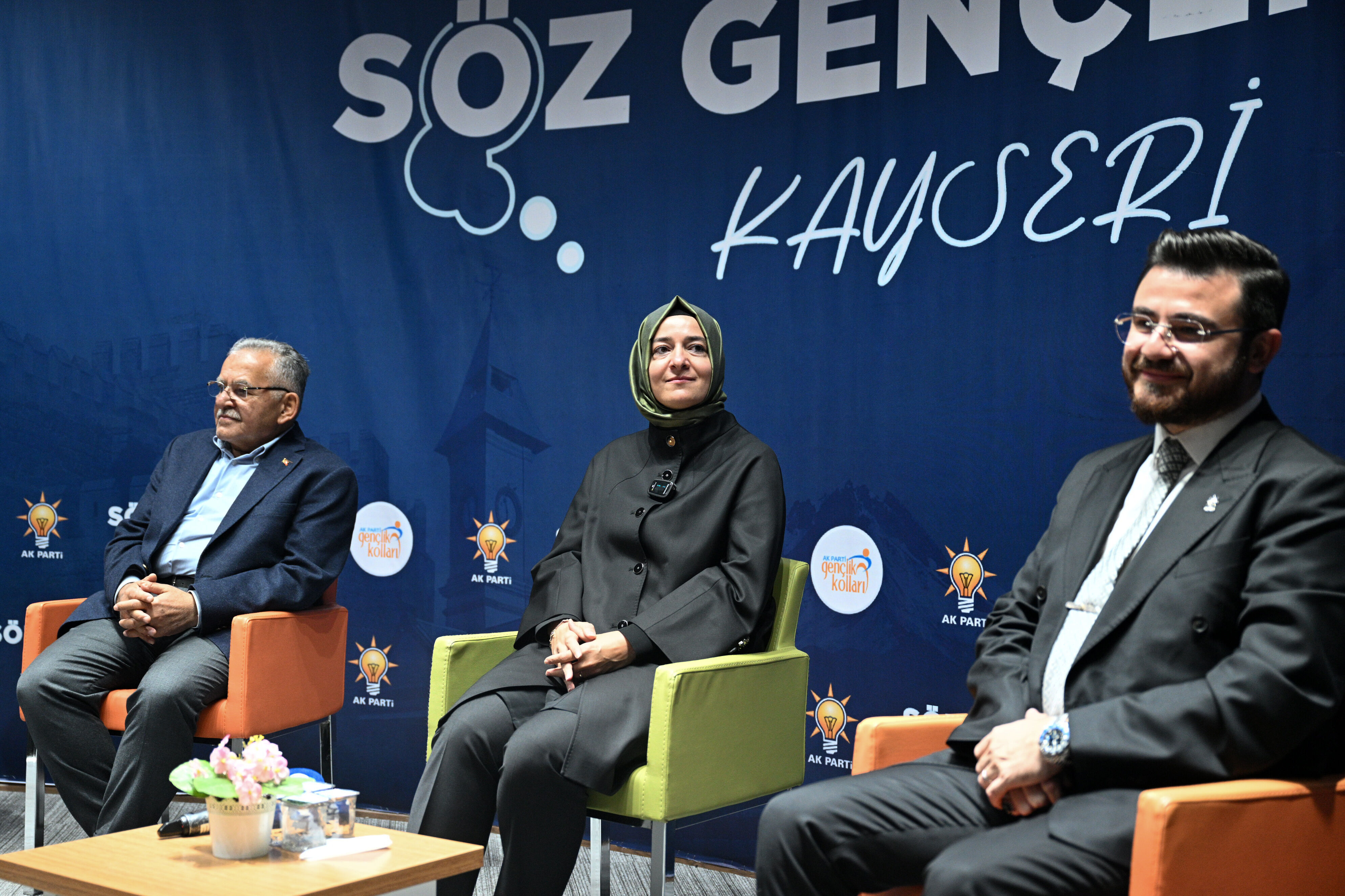 AK Parti Genel Başkan Yardımcısı Kaya, Kayseri'de gençlerle buluştu