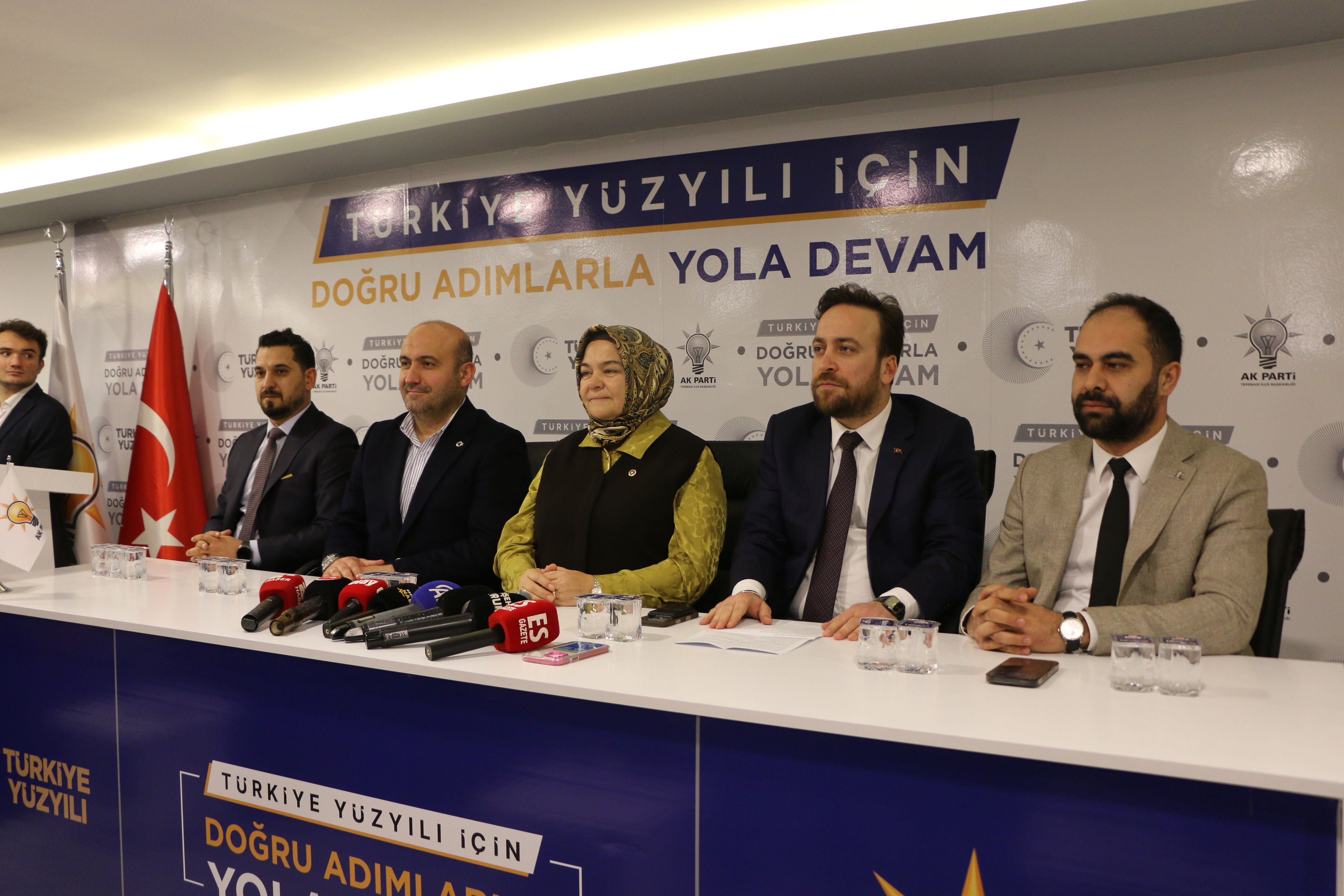 AK Parti Eskişehir Tepebaşı İlçe Başkanlığı'nda devir teslim töreni yapıldı