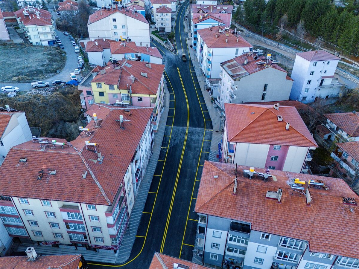 Akdağmadeni'nde 1071 Malazgirt Caddesi yenilenerek hizmete açıldı