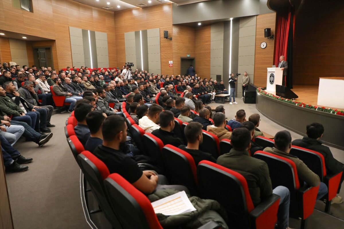 Melikgazi Belediyesi Park ve Bahçeler Müdürlüğü personeline eğitim verildi