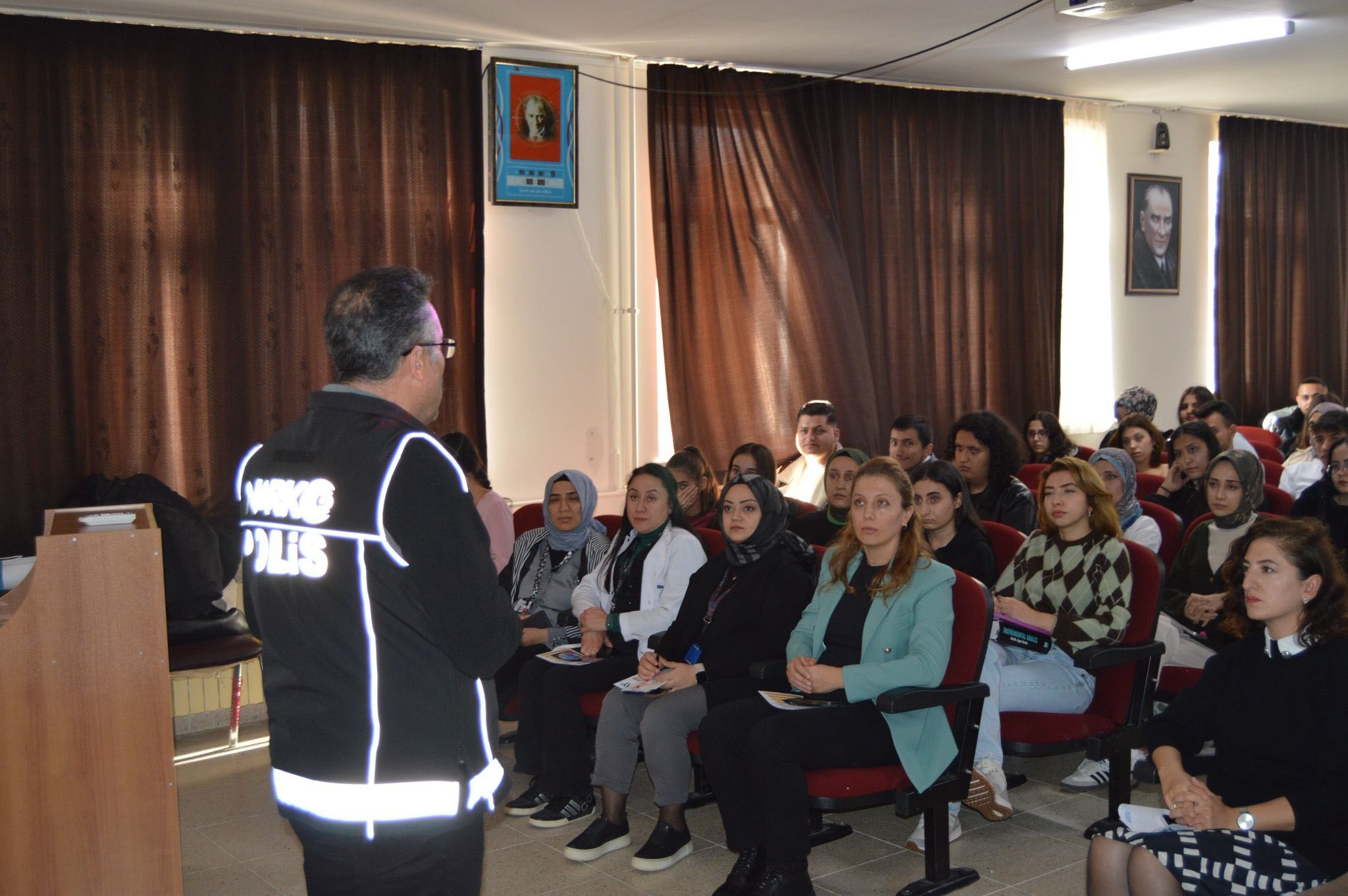 Gemerek'te uyuşturucu, bağımlılık ve terörle mücadele semineri düzenlendi