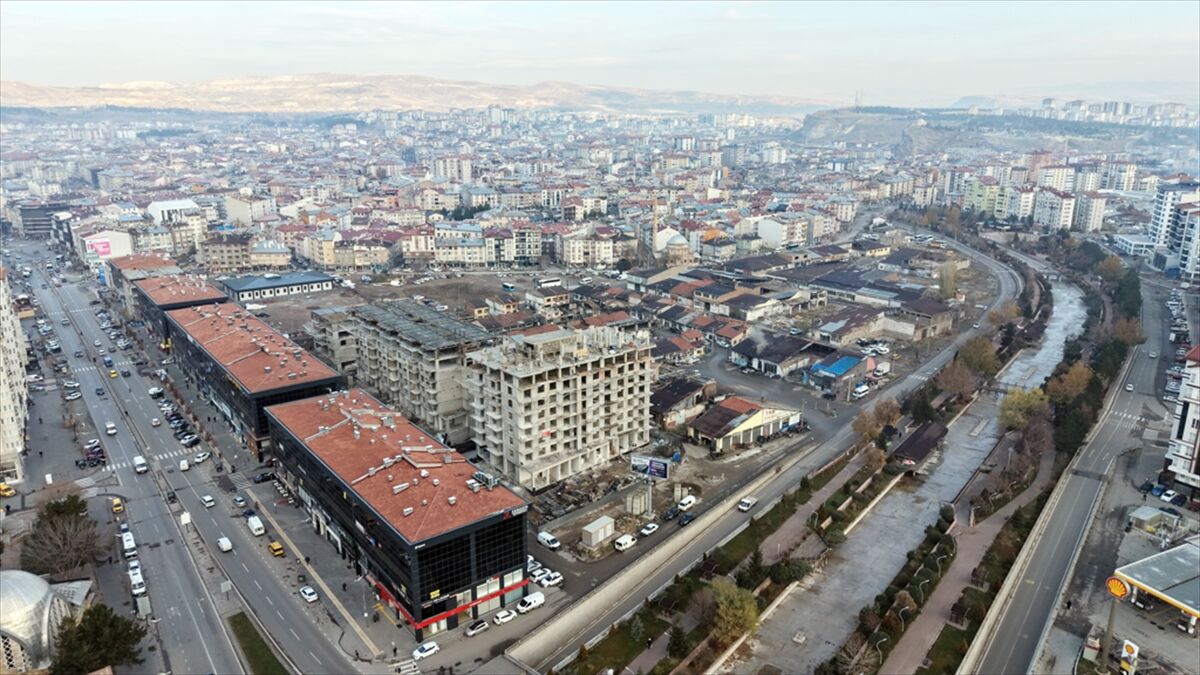 Sivas Eski Sanayi'de ikinci etap konut çalışmaları devam ediyor