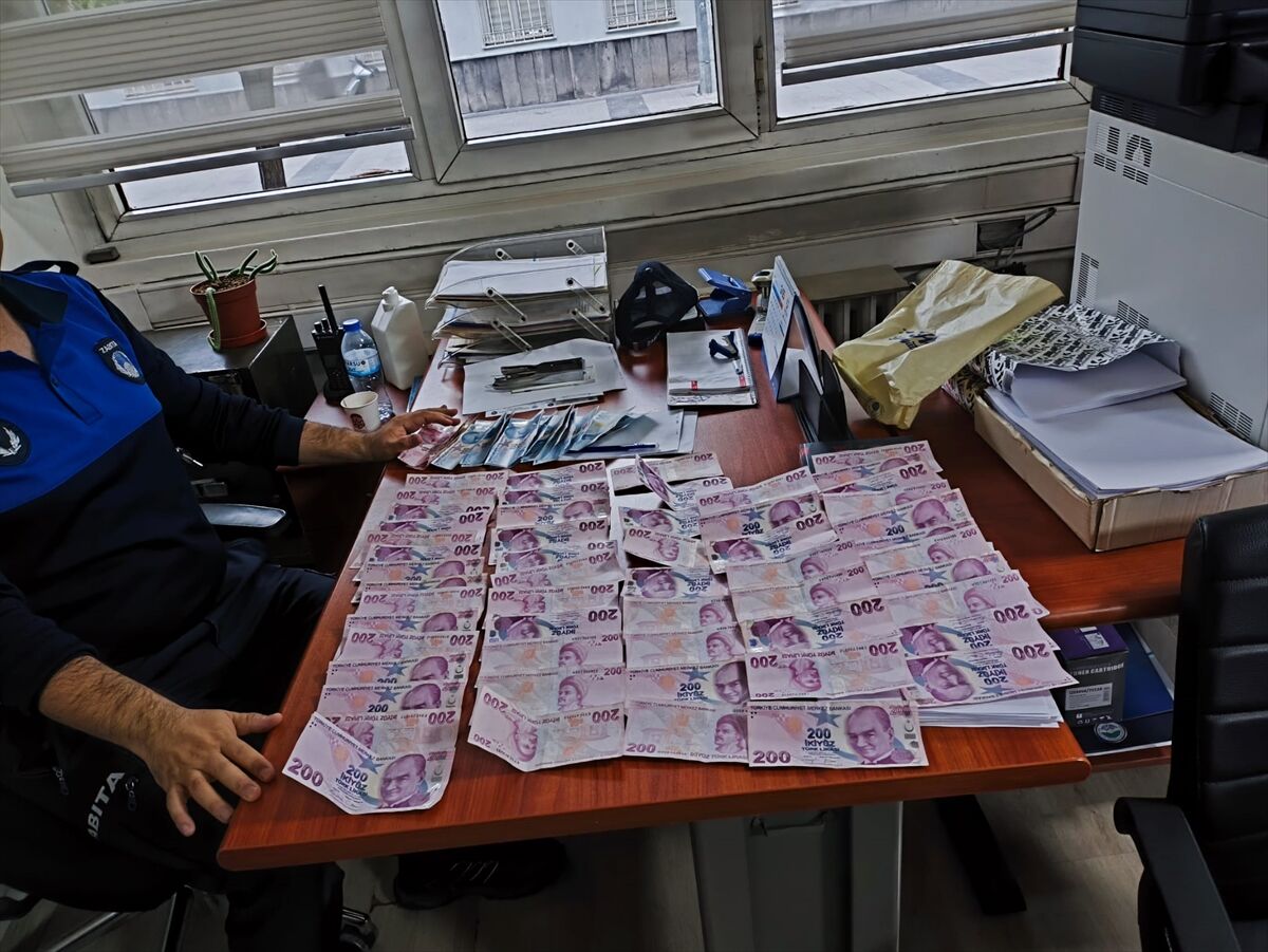 Kayseri'de dilencinin üzerinden 12 bin 200 lira çıktı
