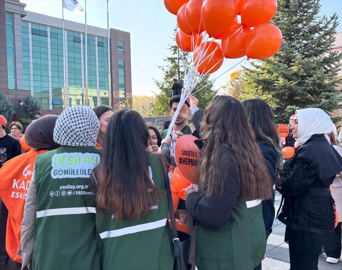 Eskişehir'de 'Şiddete Nokta Koy' etkinliği düzenlendi