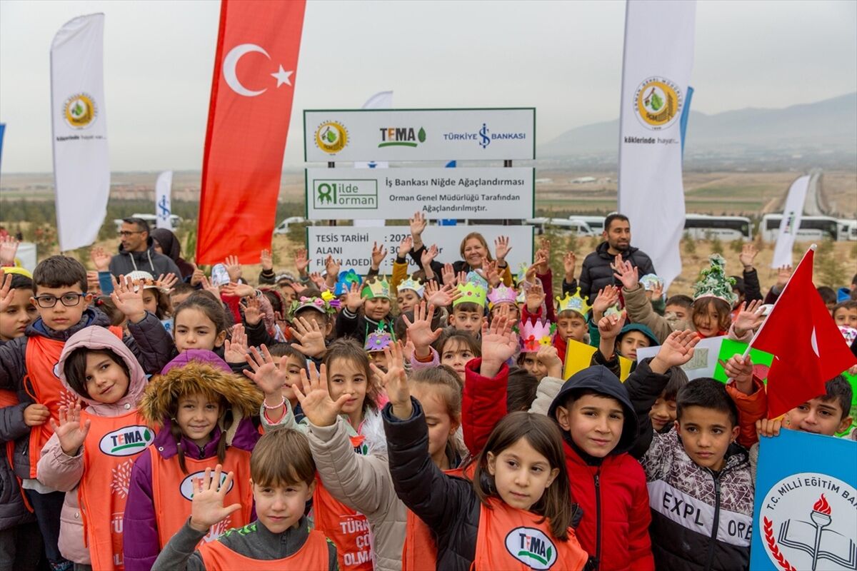 Niğde'de '81 İlde 81 Orman' projesi kapsamında 30 bin fidan dikildi