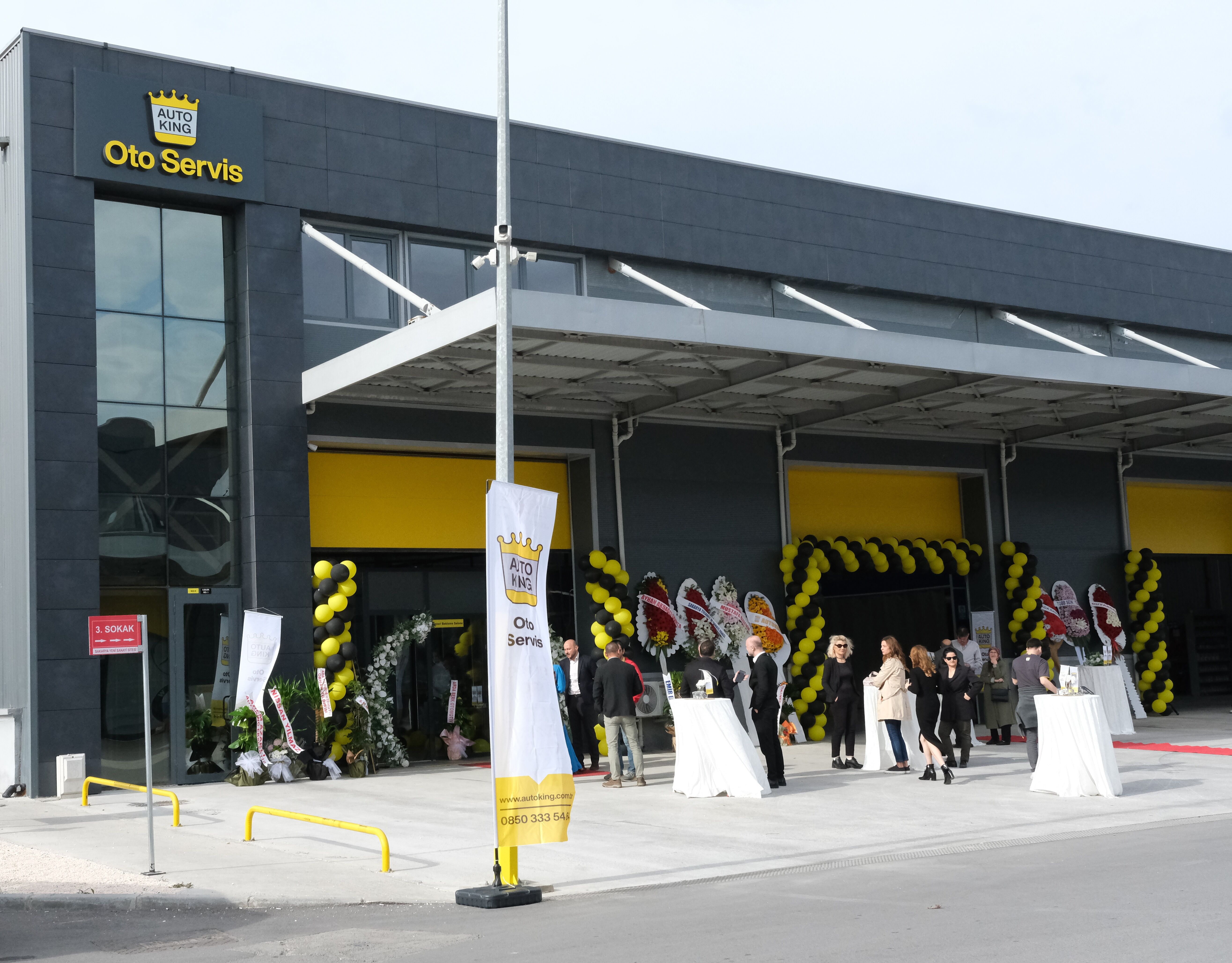 Auto King Sakarya'da bayi açtı