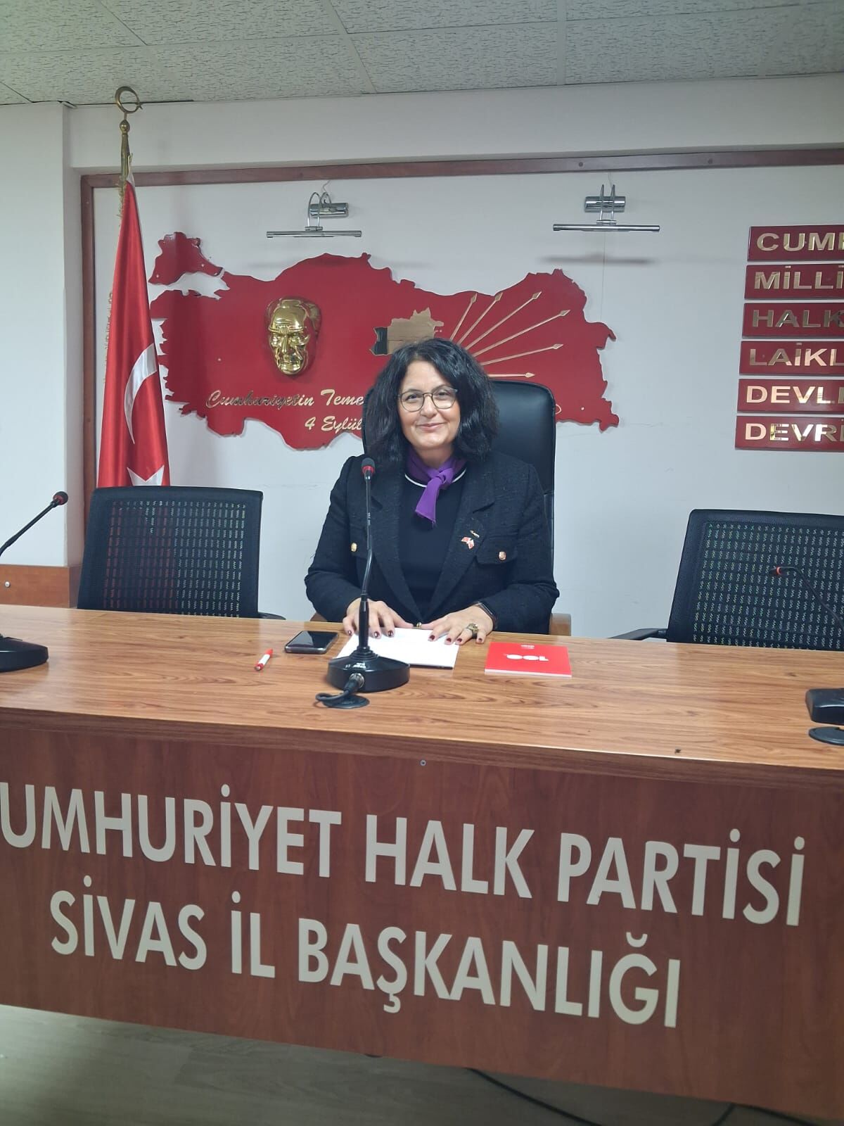 CHP Sivas Kadın Kollarından 'Kadına Yönelik Şiddete Karşı Uluslararası Mücadele Günü' açıklaması