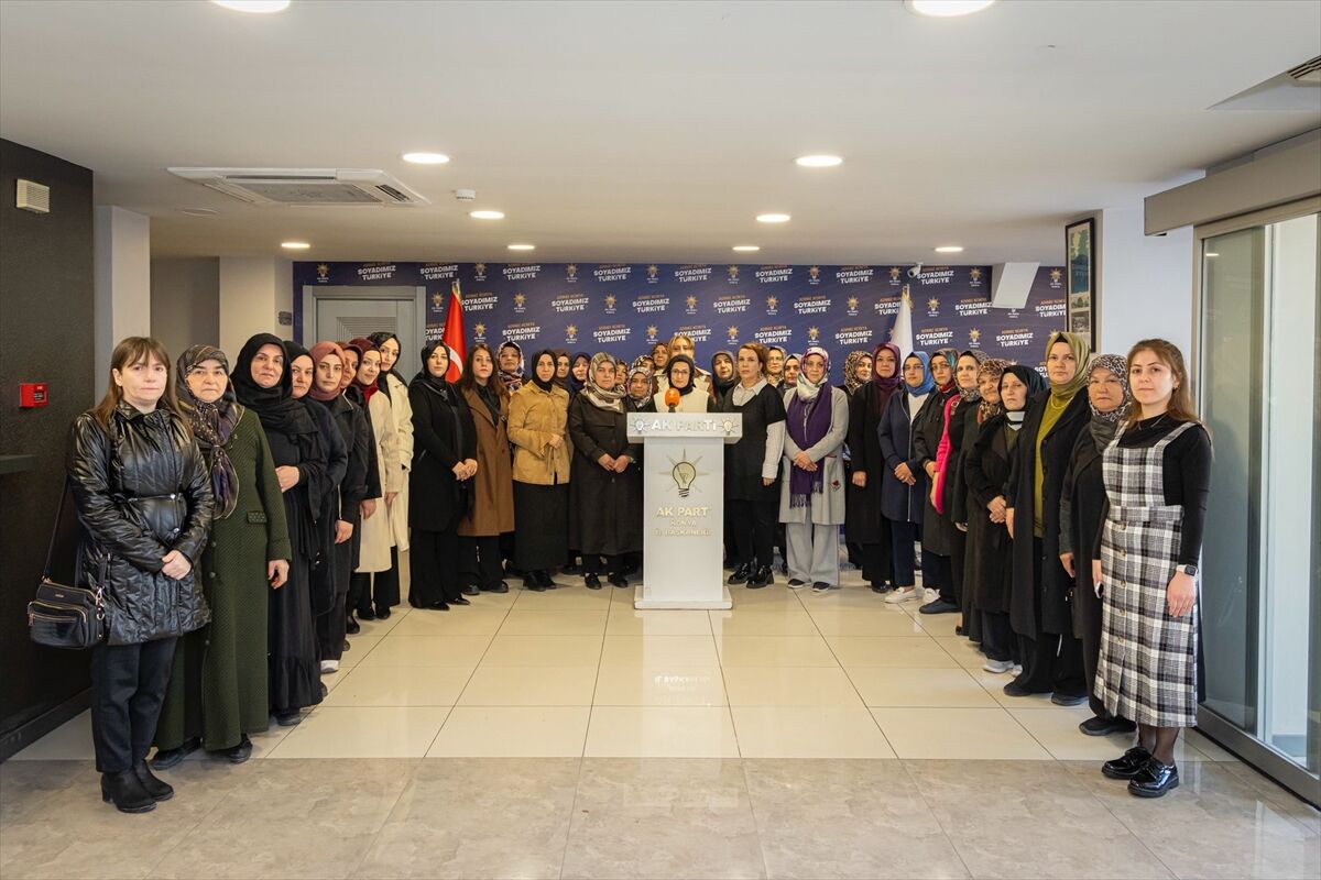 AK Parti Konya Kadın Kolları'ndan Kadına Yönelik Şiddetle Mücadele mesajı
