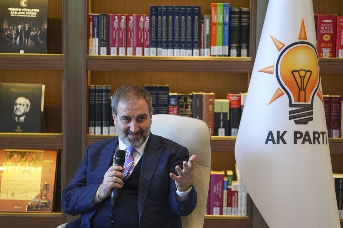 AK Parti Genel Başkan Yardımcısı Şen, 'Kütüphane Sohbetleri' programına konuk oldu: