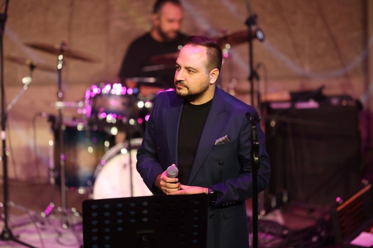 Nevşehir Belediyesi öğretmenlere yönelik konser etkinliği düzenledi