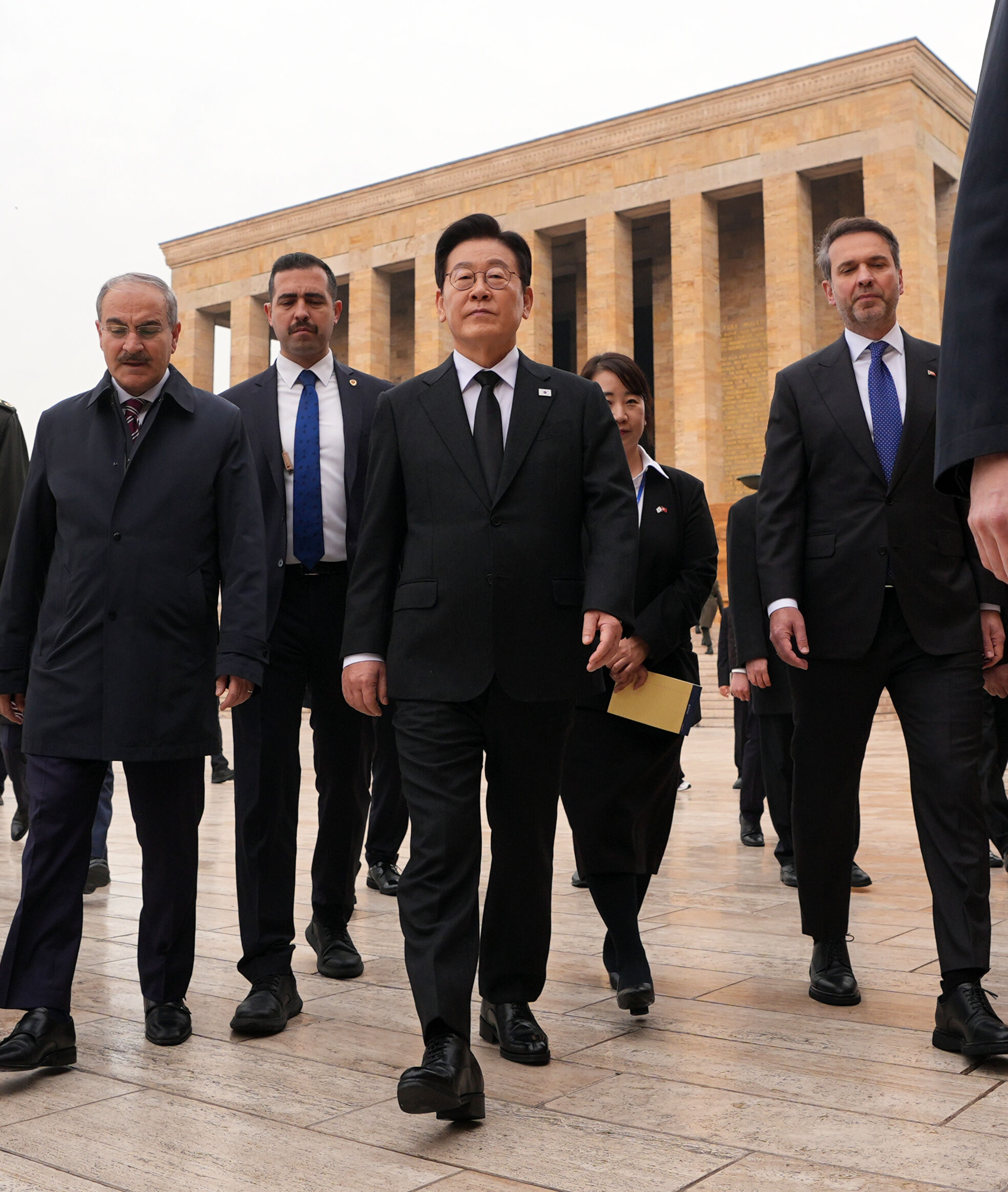 Güney Kore Devlet Başkanı Lee, Anıtkabir'i ziyaret etti