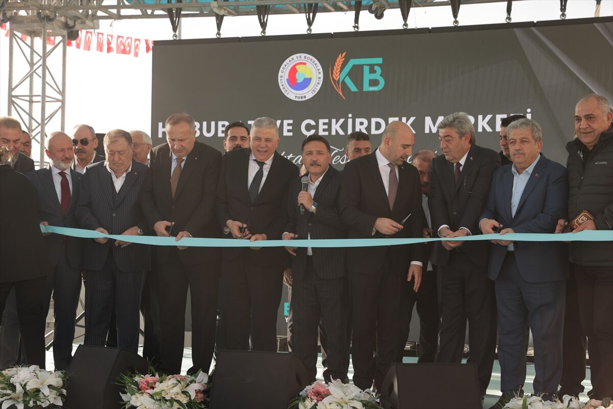 Kayseri'de Hububat ve Çekirdek Merkezi hizmete açıldı