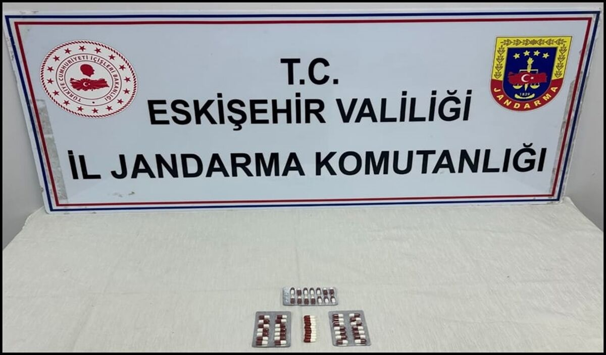 Eskişehir'de motosikletli şüphelilerin üzerinde sentetik uyuşturucu bulundu