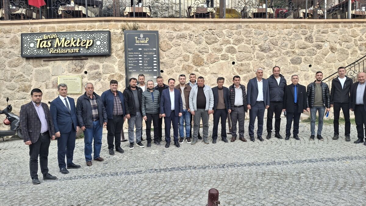 Beypazarı Belediye Başkan Kasap muhtarlarla buluştu