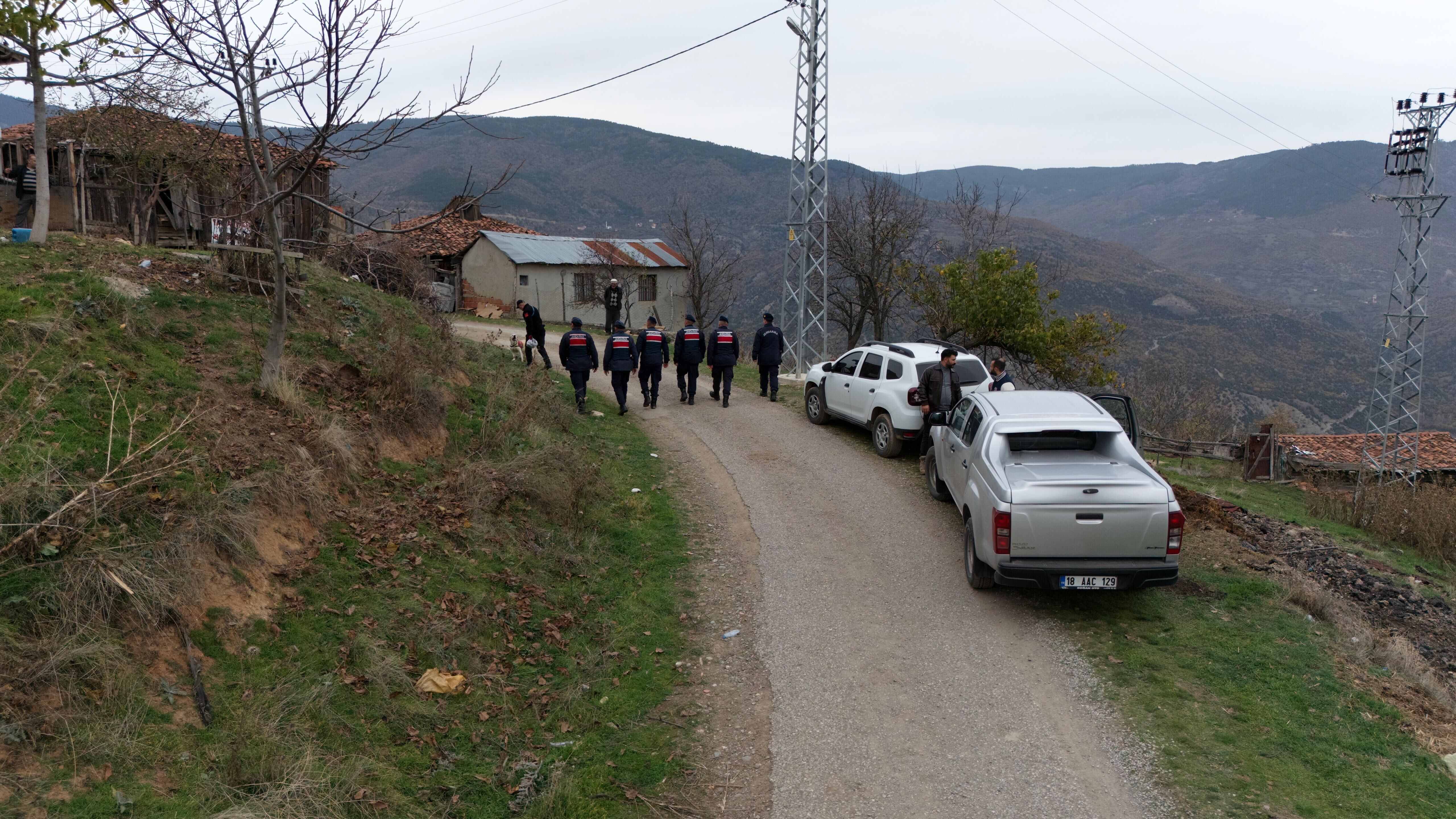 Çankırı'da kaybolan 82 yaşındaki kadın için başlatılan arama çalışması sürüyor
