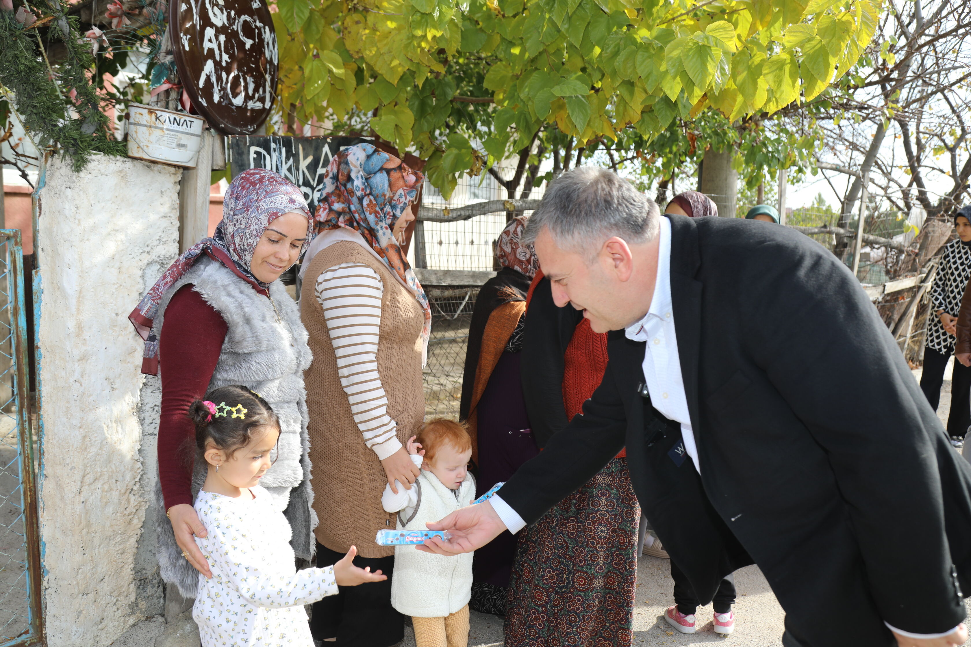 Çubuk Belediye Başkanı Demirbaş'ın mahalle ziyaretleri sürüyor