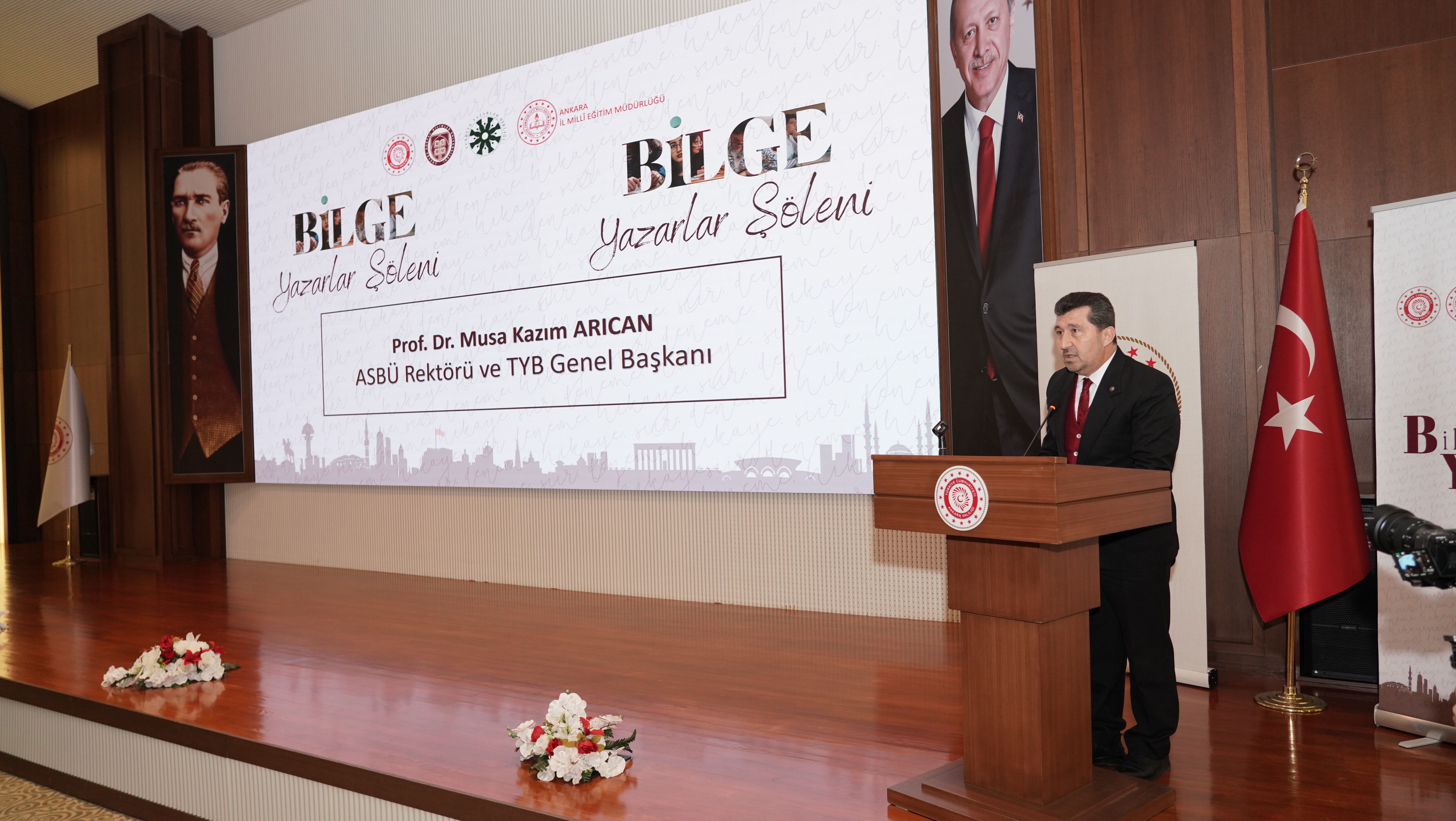 Bilge Yazarlar Projesi 'ilk ders' açılış programı yapıldı