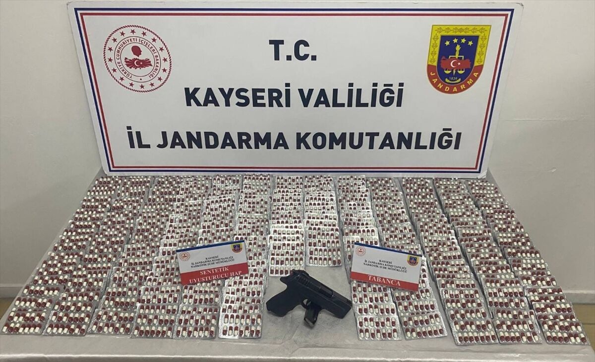 Kayseri'de uyuşturucu madde ticareti yapan 5 zanlı yakalandı