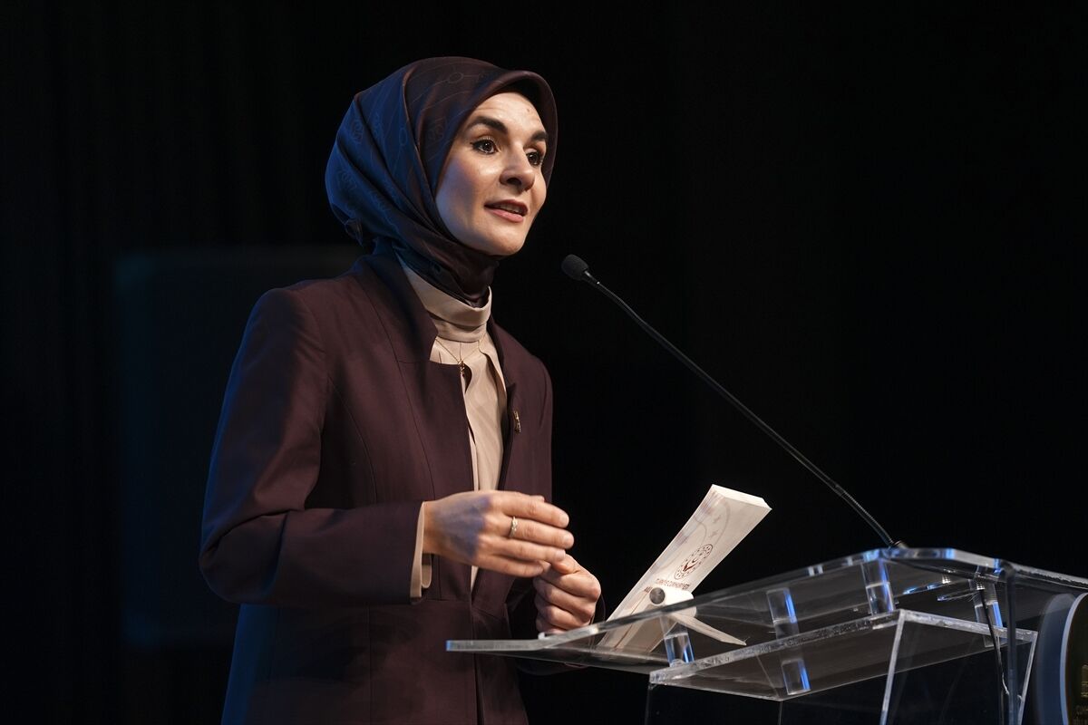 Bakan Göktaş, 'Aile ve Kültür-Sanat Sempozyumu'nun açılışında konuştu: