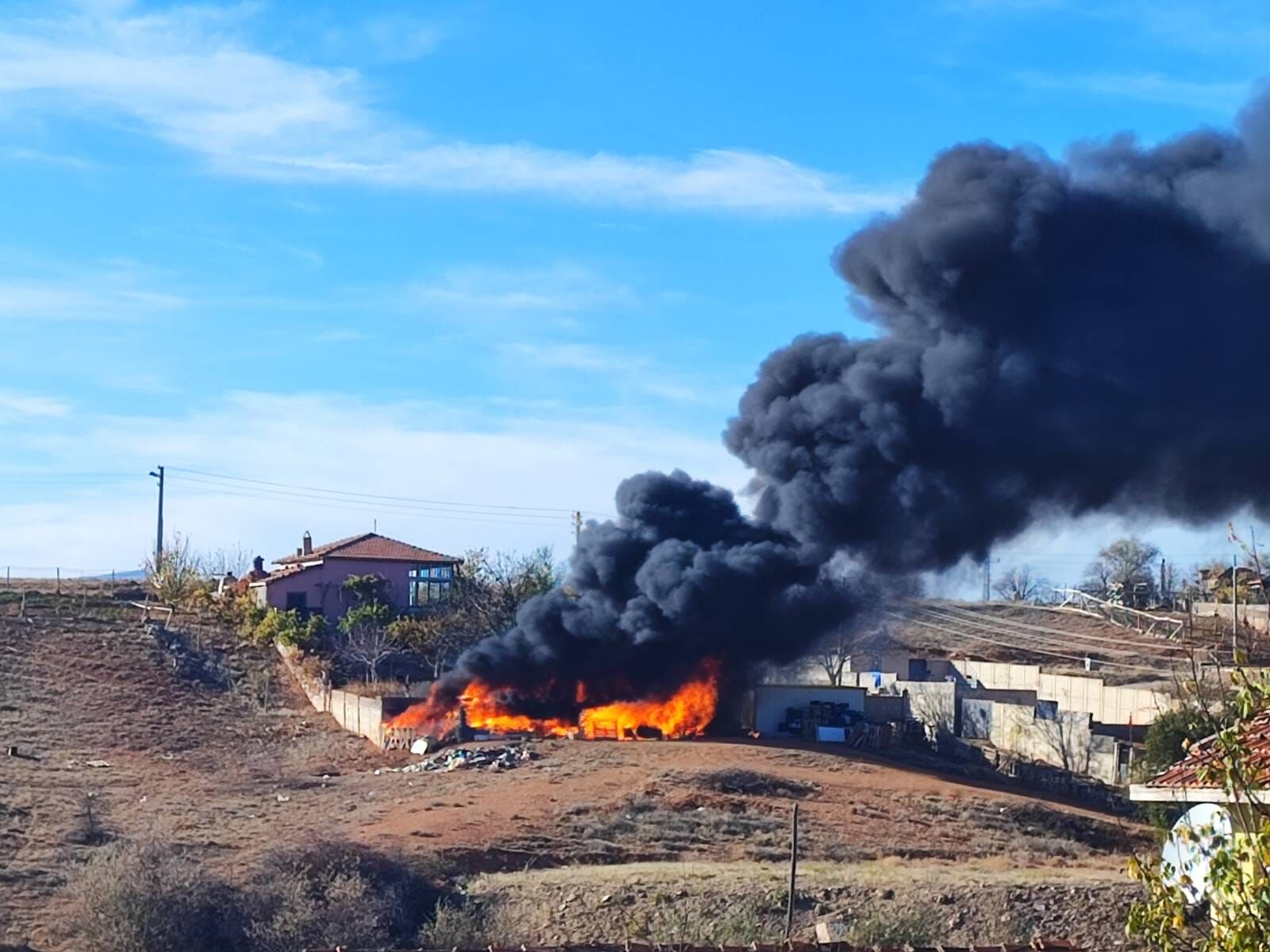 Kırşehir'de jandarmanın fark ettiği yangın büyümeden söndürüldü