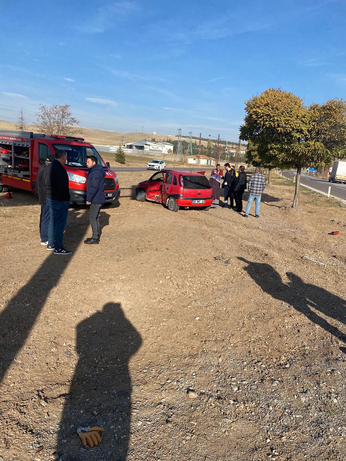 Çankırı'da hafif ticari araç ile otomobilin çarpıştığı kazada 1 kişi öldü, 4 kişi yaralandı