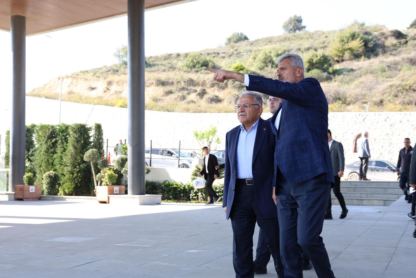 Başkan Büyükkılıç, Hatay'da ziyaretlerde bulundu