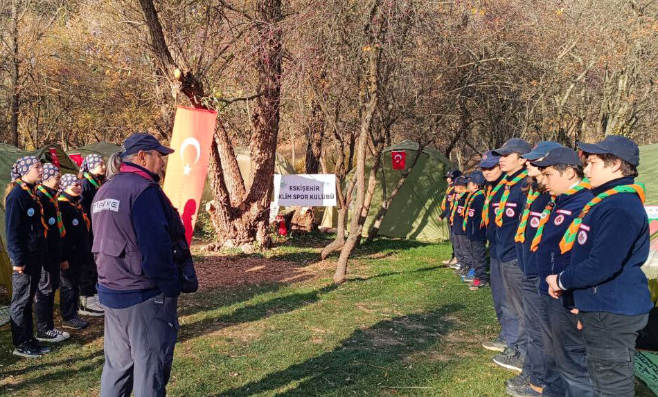 İzciler Ankara'da kampa katıldı
