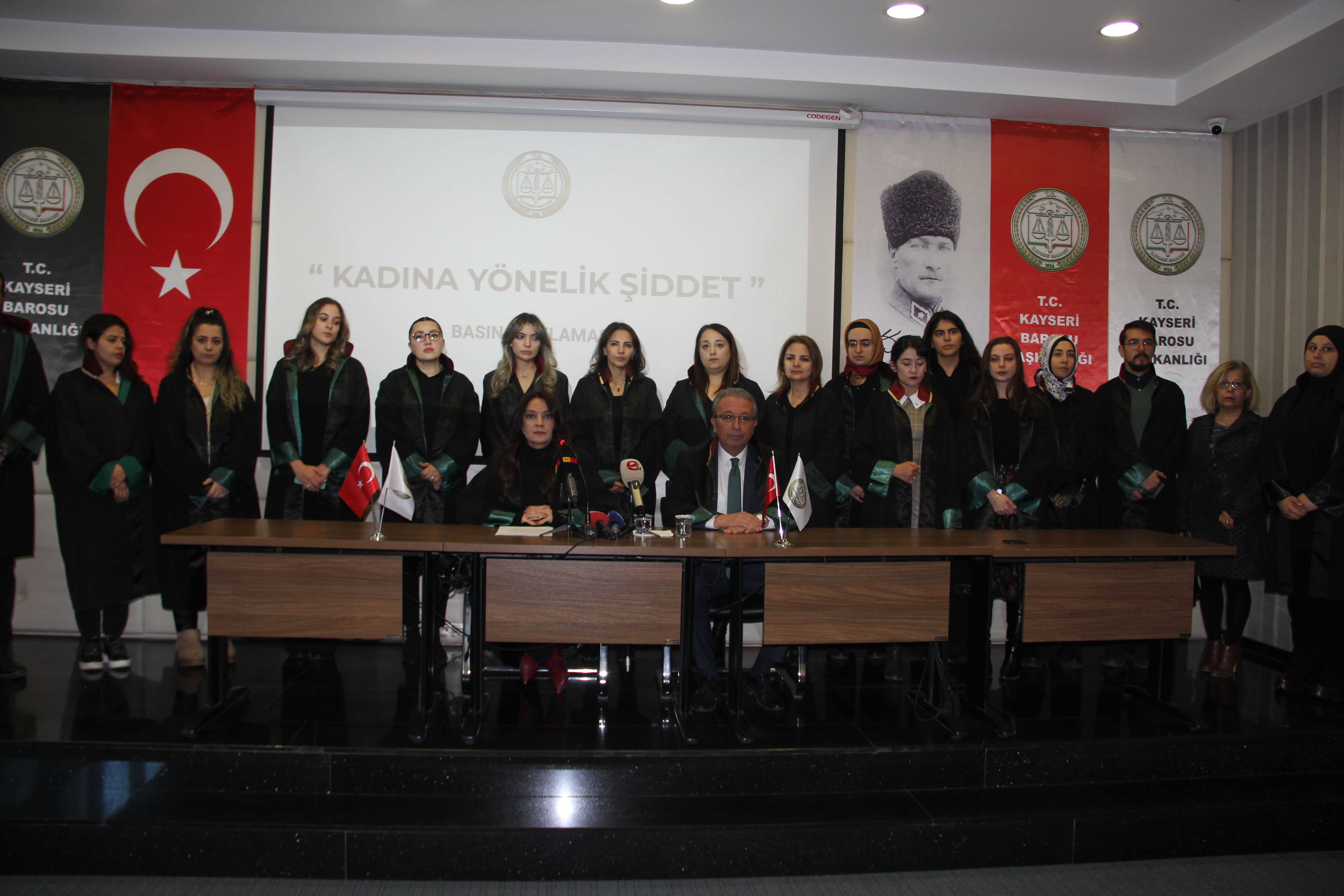 Kayseri Barosu'ndan kadın cinayetlerine tepki