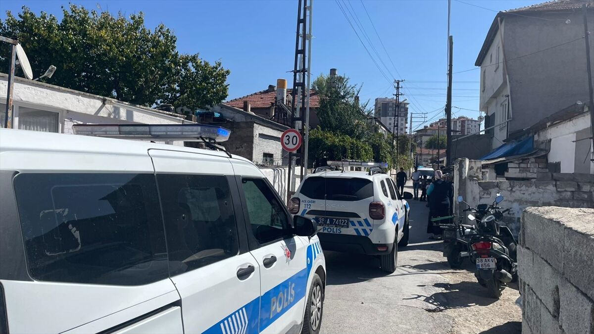 Kayseri'de bir kişi evinde ölü bulundu