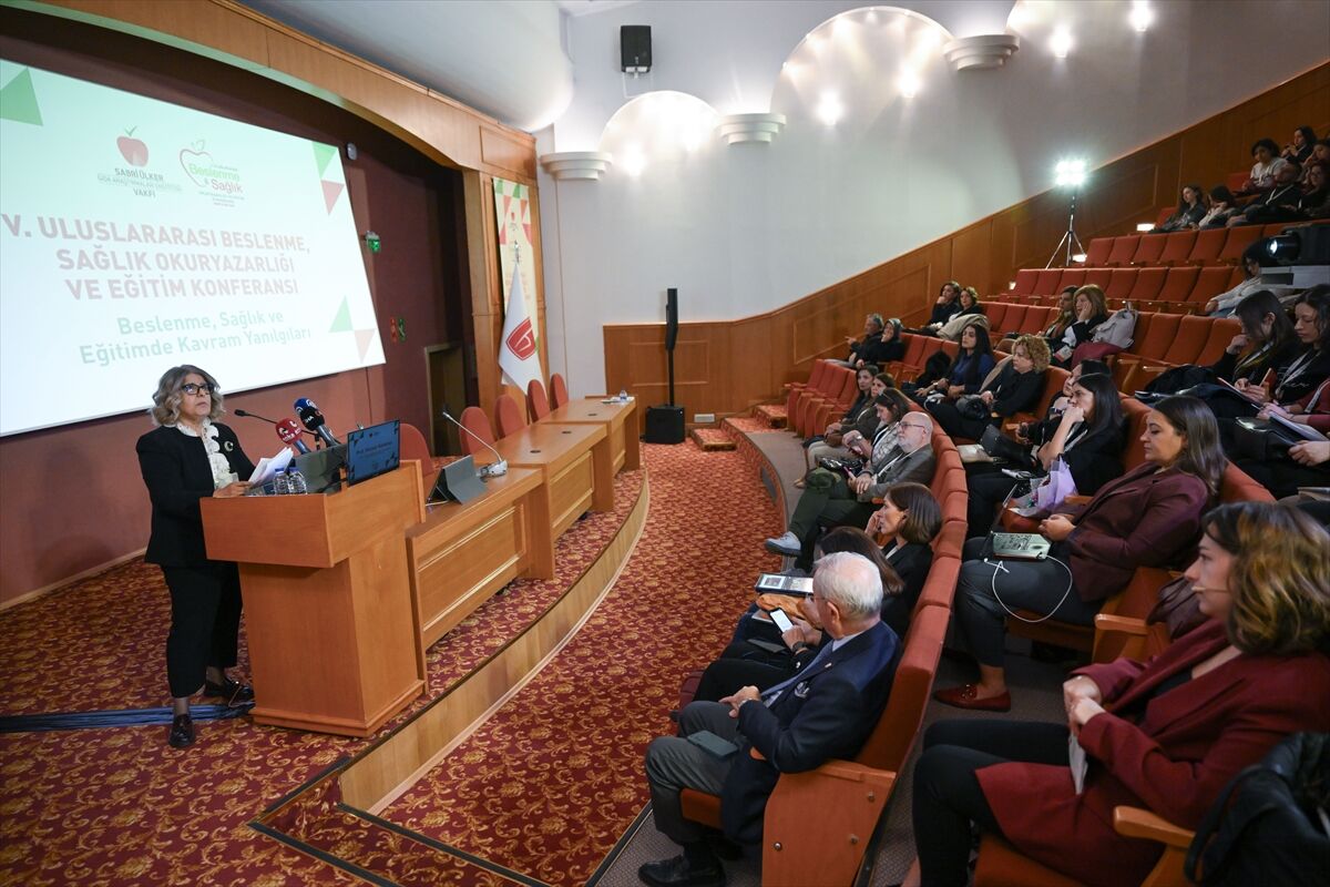 Hacettepe Üniversitesi'nde 'Beslenme, Sağlık Okuryazarlığı ve Eğitim Konferansı' düzenlendi