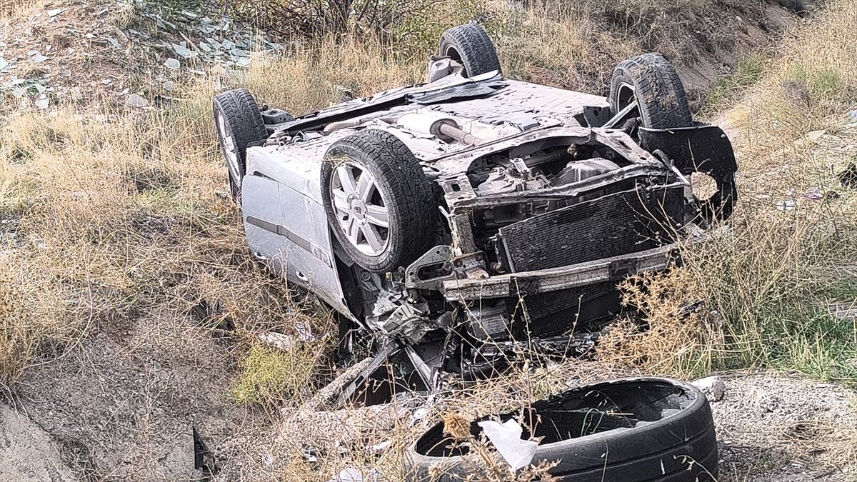 Kırıkkale'de iki otomobilin çarpıştığı kazada 7 kişi yaralandı