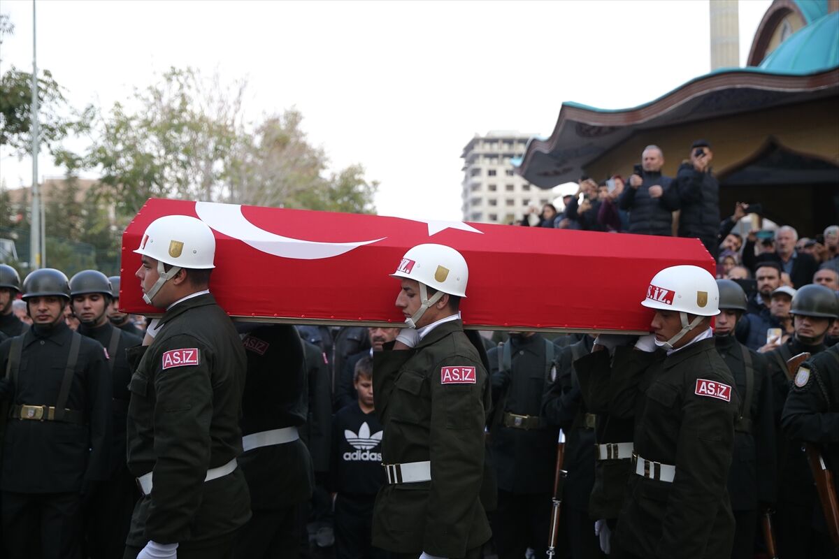 Türkiye şehitlerini uğurluyor