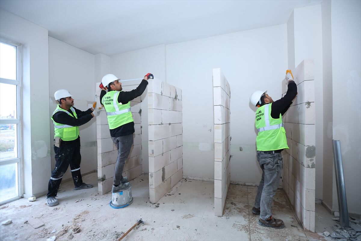 KAYMEK Yeşil Mahalle Sosyal Tesisleri'nde bakım çalışması yapılıyor
